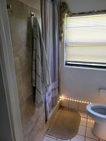 Foto del edificio - 220 SW 8th St