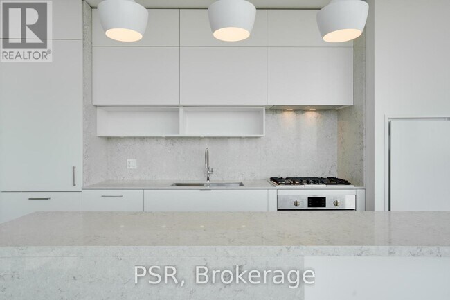 Building Photo - 5-3405 Soudan Ave