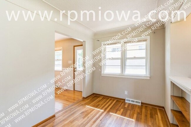 Foto del edificio - 4127 Shawnee Ave