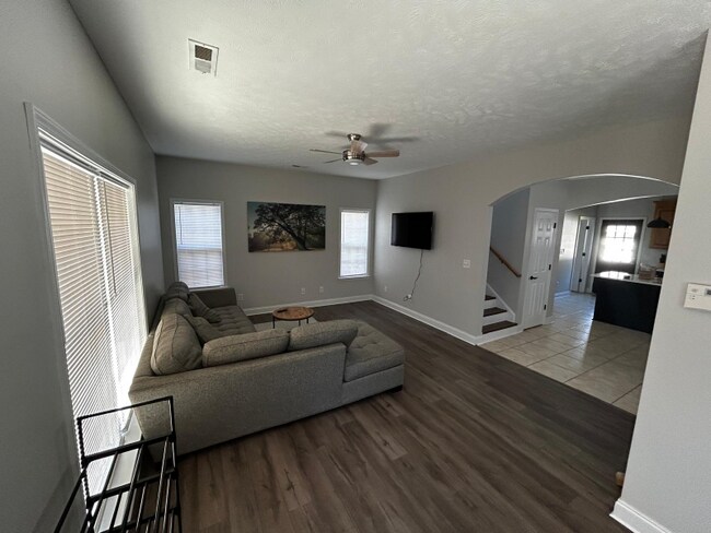 Building Photo - 1212 Lexi Ln