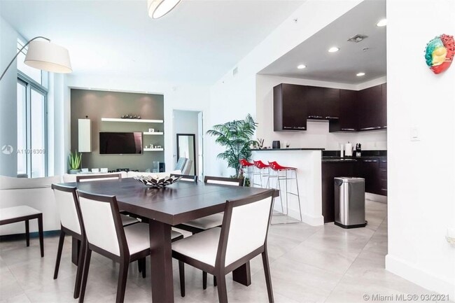 Building Photo - 2 bedroom in Aventura FL 33180