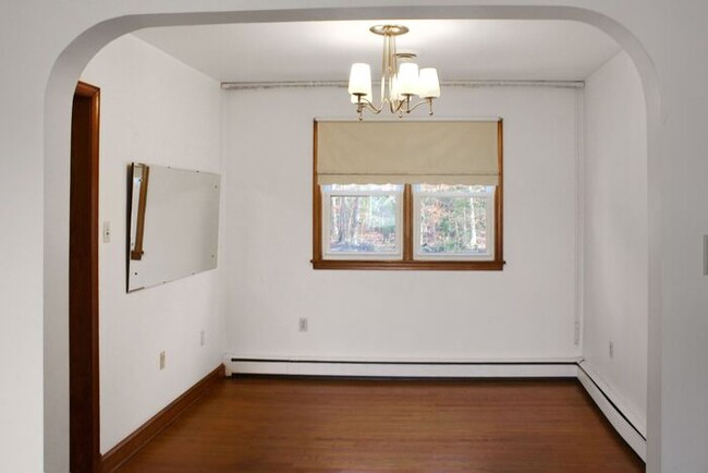 Building Photo - 2842 Marshall Hall Rd