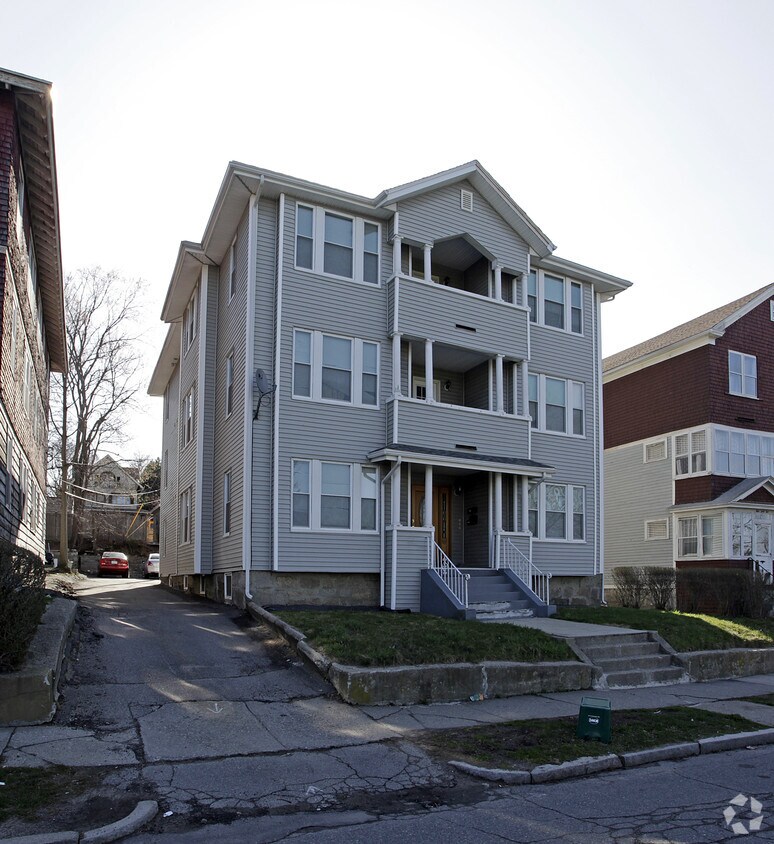 Building Photo - 143 Providence St