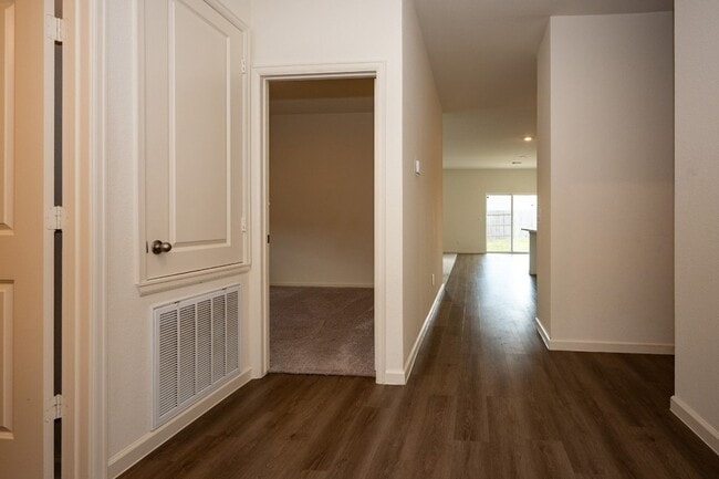 Building Photo - 5903 Grantgrala Dr