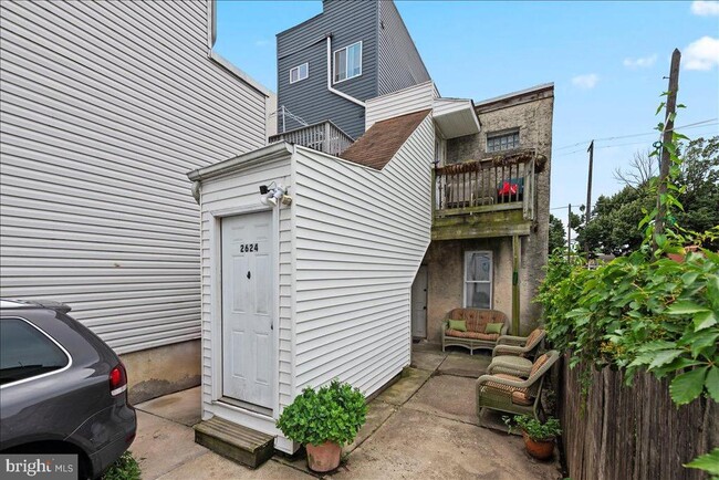 Building Photo - 2624 E Harold St