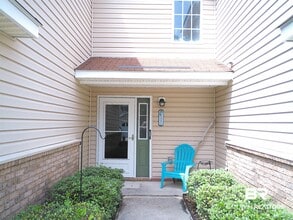 Building Photo - 1517 Regency Rd