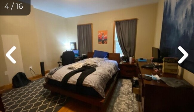 Building Photo - 6 bed Townhouse available 9/1