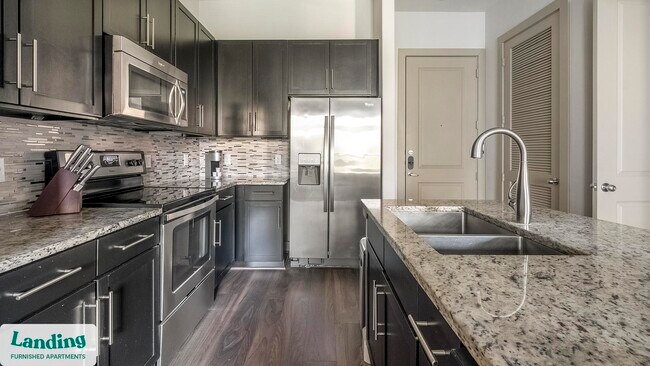 Building Photo - 2626 Fountain View Dr