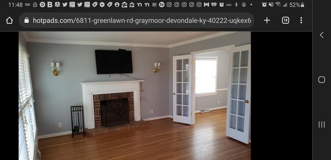 Family room - 6811 Greenlawn Rd