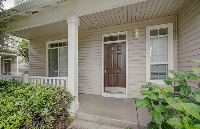 Foto del edificio - Large 2 Story 4bd 2.5ba Home in Vancouver