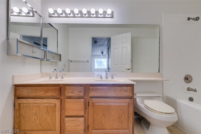 Foto del edificio - 1375 E Hacienda Ave