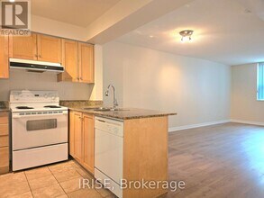 Building Photo - 313 Richmond St E