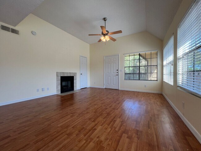 Building Photo - 1/1 Corner Unit in GATED ~ LAKEFRONT commu...