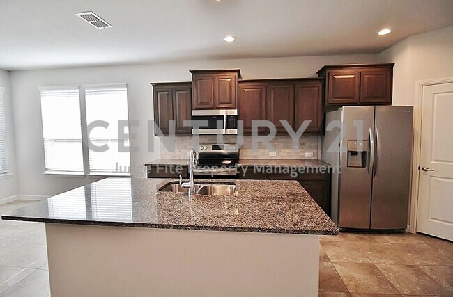 Foto del edificio - Beautiful Open Concept 4/2/2 in Settlers G...