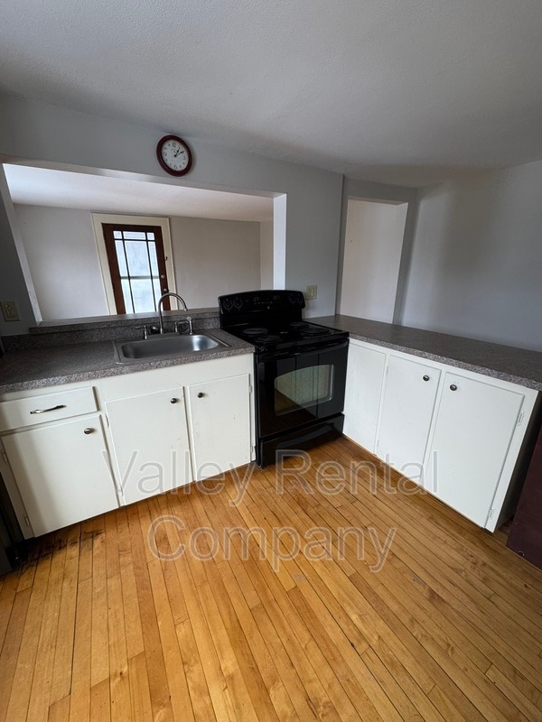 Building Photo - 64 Lyman St