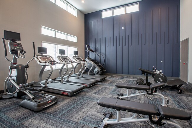 Interior Photo - HUB13