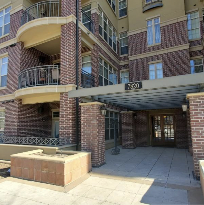 Foto principal - 7820 Inverness Blvd