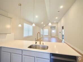 Building Photo - 211 Pinnacle Ln