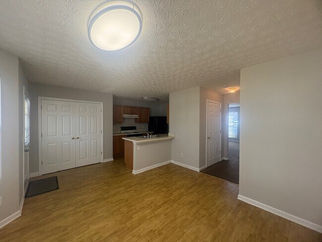 Foto del edificio - 5863 Strathmoor Manor Cir