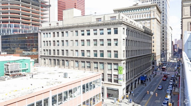Primary Photo - Smith & Fifth