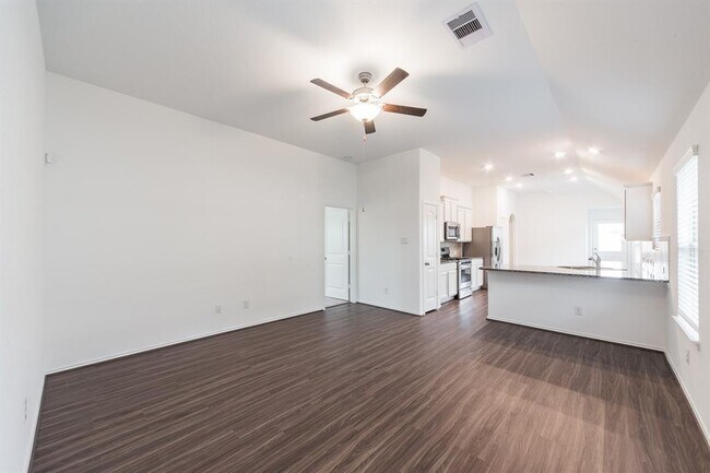 Building Photo - 26050 Steele Flower Dr