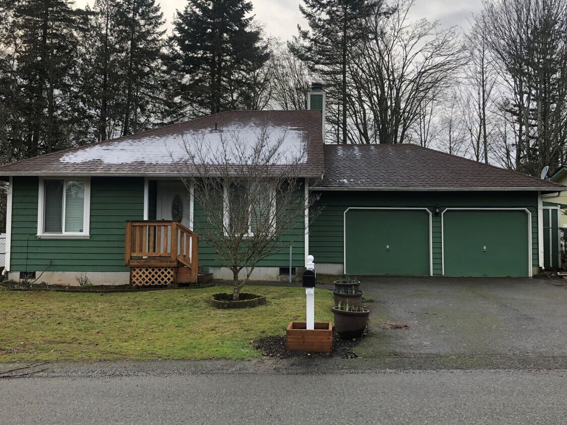Foto principal - 2597 NE Sheffield Pl