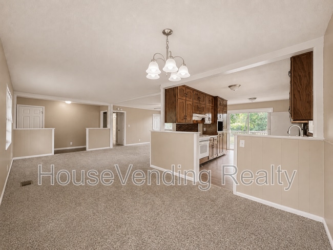 Building Photo - 6204 Trailhead Cir