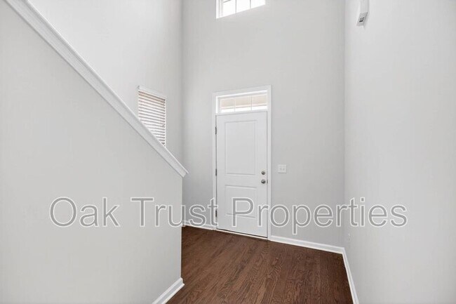 Foto del edificio - 7853 Lumberton Rd