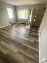 Building Photo - 3608 Schwartze Ave