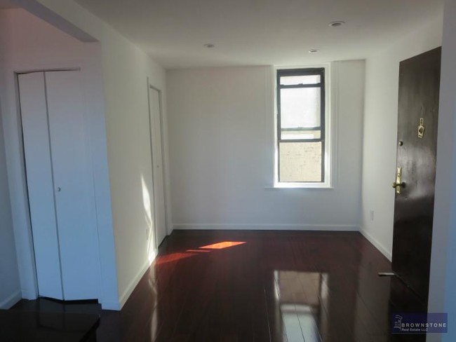 Building Photo - 486 11th St