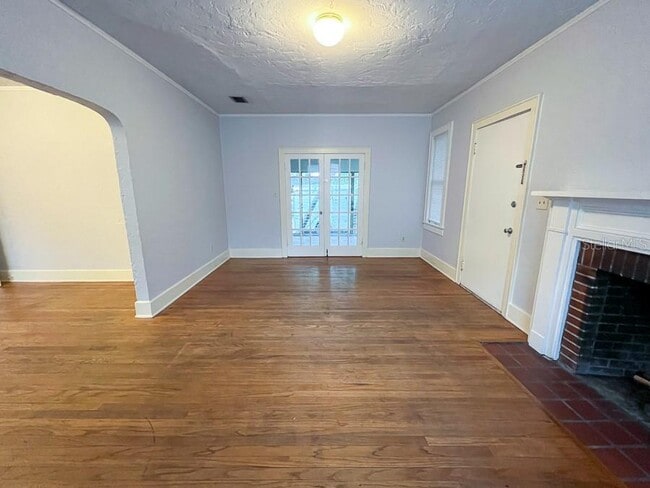 Building Photo - 1118 NW 3rd Ave