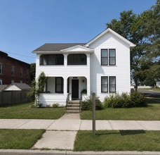 Building Photo - 822 N High St