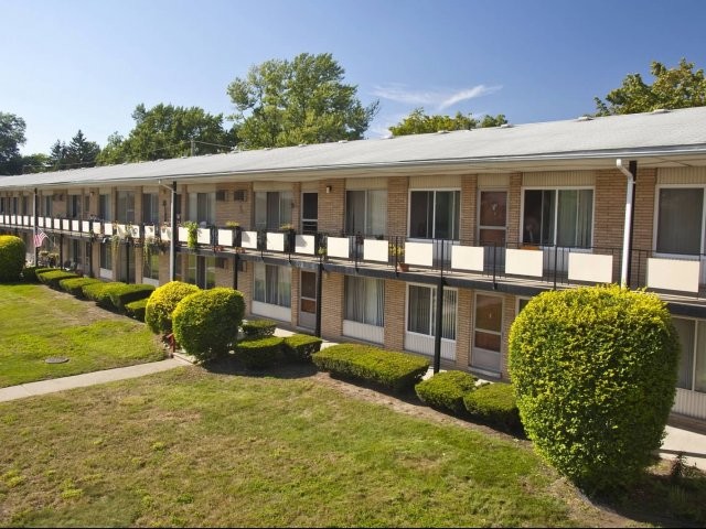 Primary Photo - Rochester House Apartments