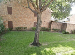 Building Photo - 5800 Lumberdale Rd