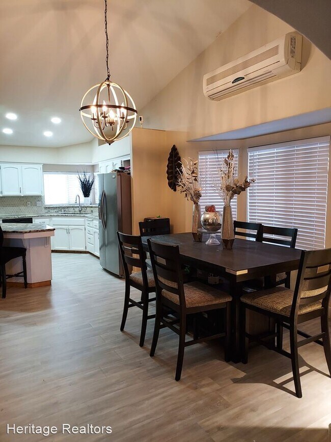 Foto del edificio - 4 br, 3 bath House - 725 Naples St