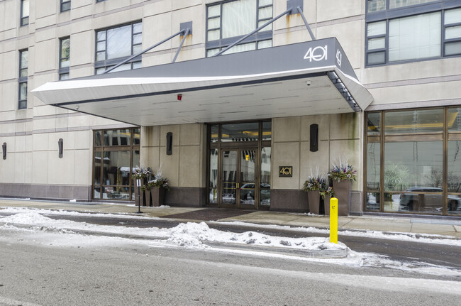 Foto del edificio - 401 E Ontario St