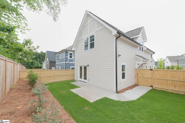 Building Photo - 14 Cottage Hill Dr
