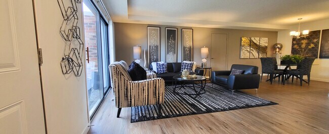 Foto del edificio - Saddlewood Park Townhomes