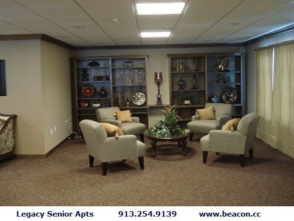 Foto del edificio - 2 br, 1 bath Apartment - 18725 W 119th St