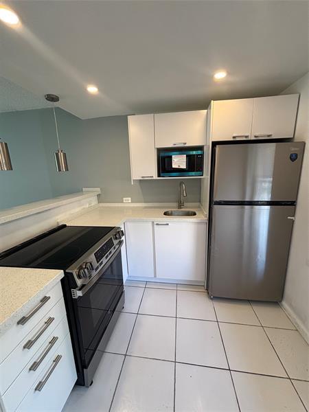 Primary Photo - 6200 NW 62nd St