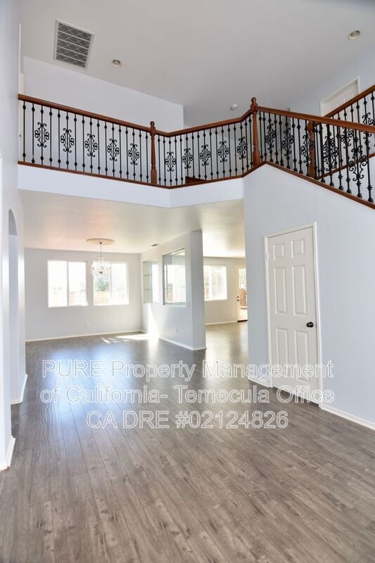 Building Photo - 3260 Canyon View Dr