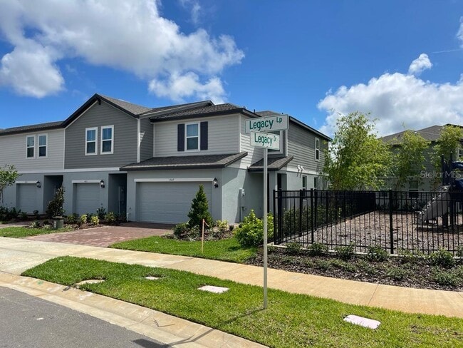 Building Photo - 407 Legacy Lp