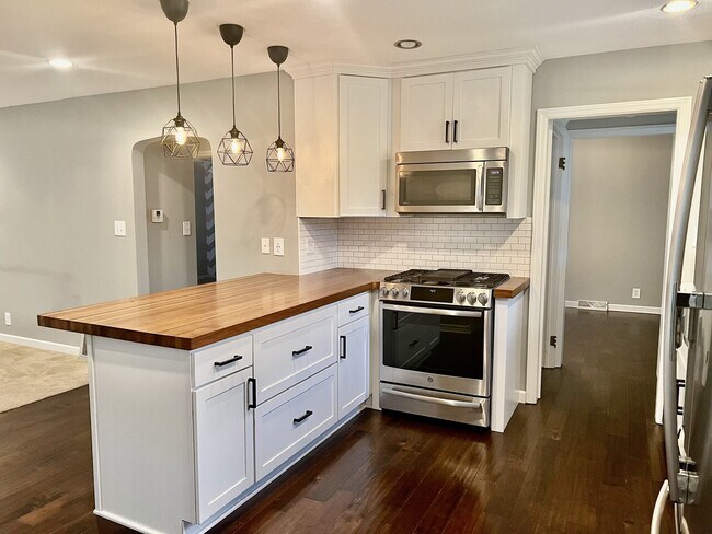 Foto del edificio - 3819 21st Ave