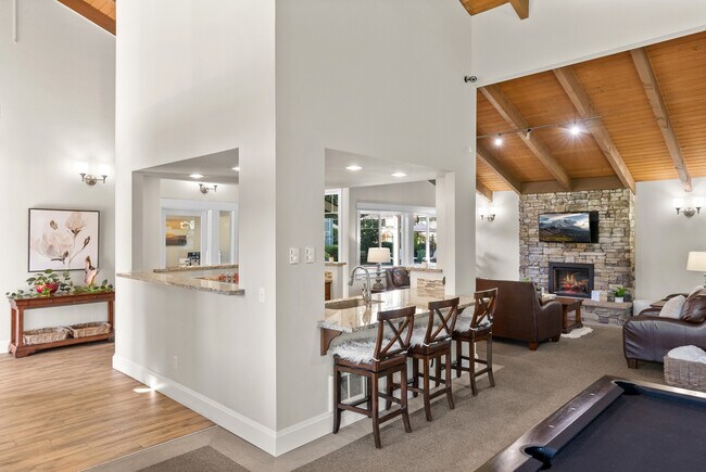 Kitchenette + Entertainment Lounge - Park Place Apartments