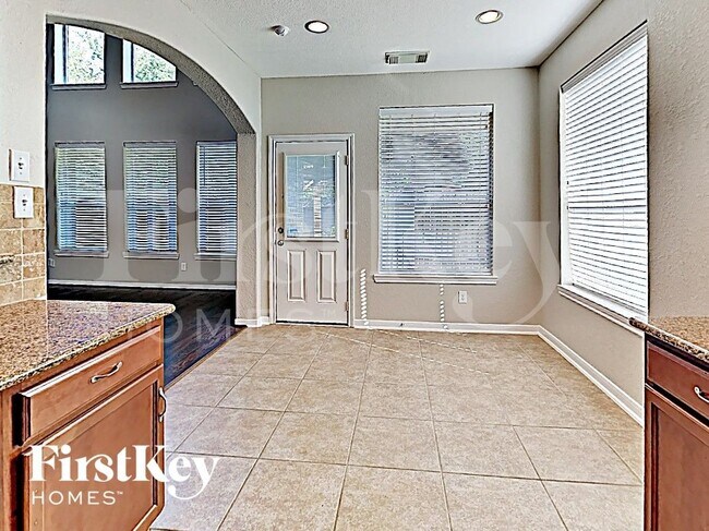 Foto del edificio - 20836 Sheridan Heights Ln