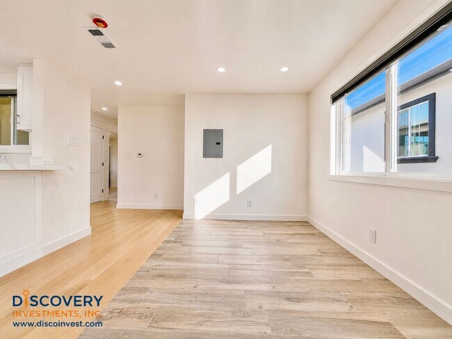 Foto del edificio - 3939 Midvale Ave