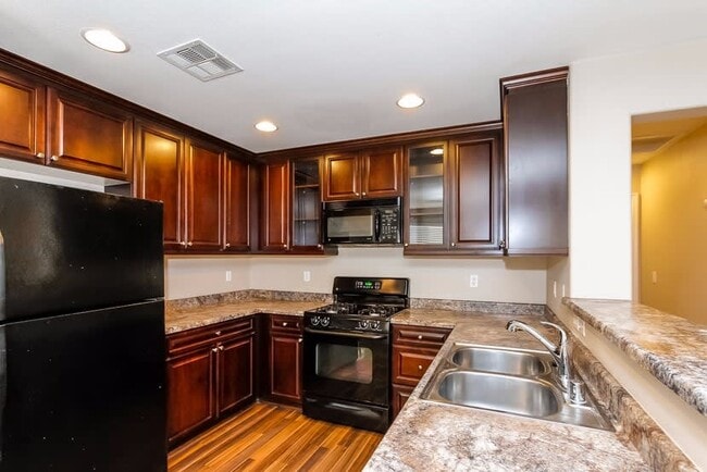 Building Photo - 9983 Erie Stream Way