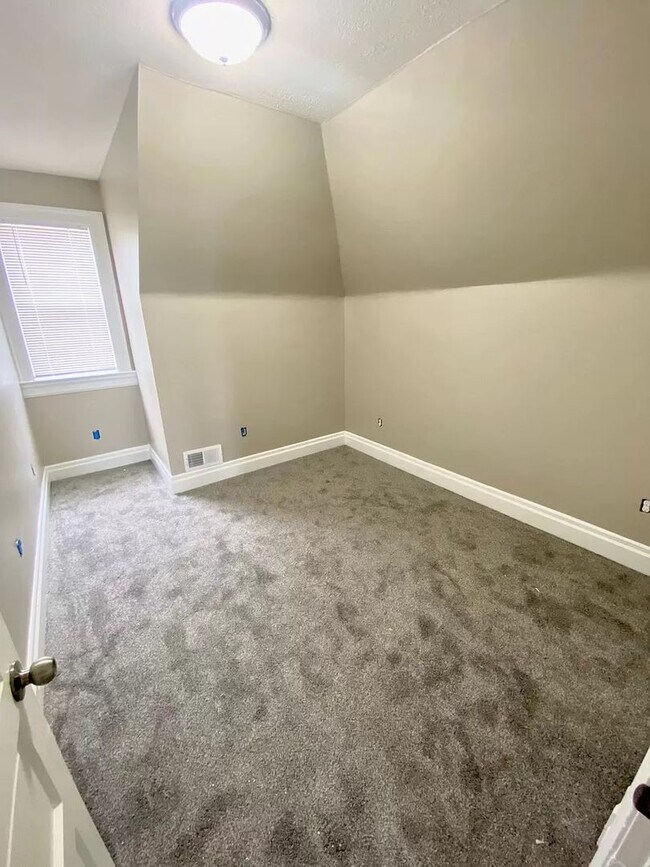 Foto del edificio - 1706 Termon Ave
