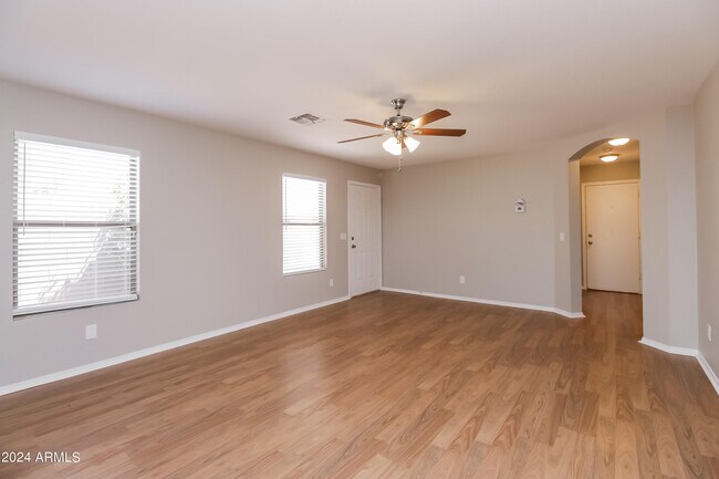 Foto del edificio - 134 S Hassett Cir