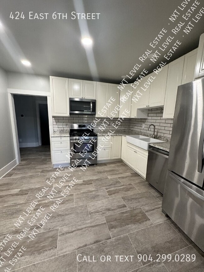 Foto del edificio - 424 E 6th St